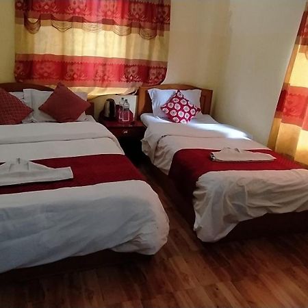 Hotel Plaza Nepal Pokhara Bagian luar foto