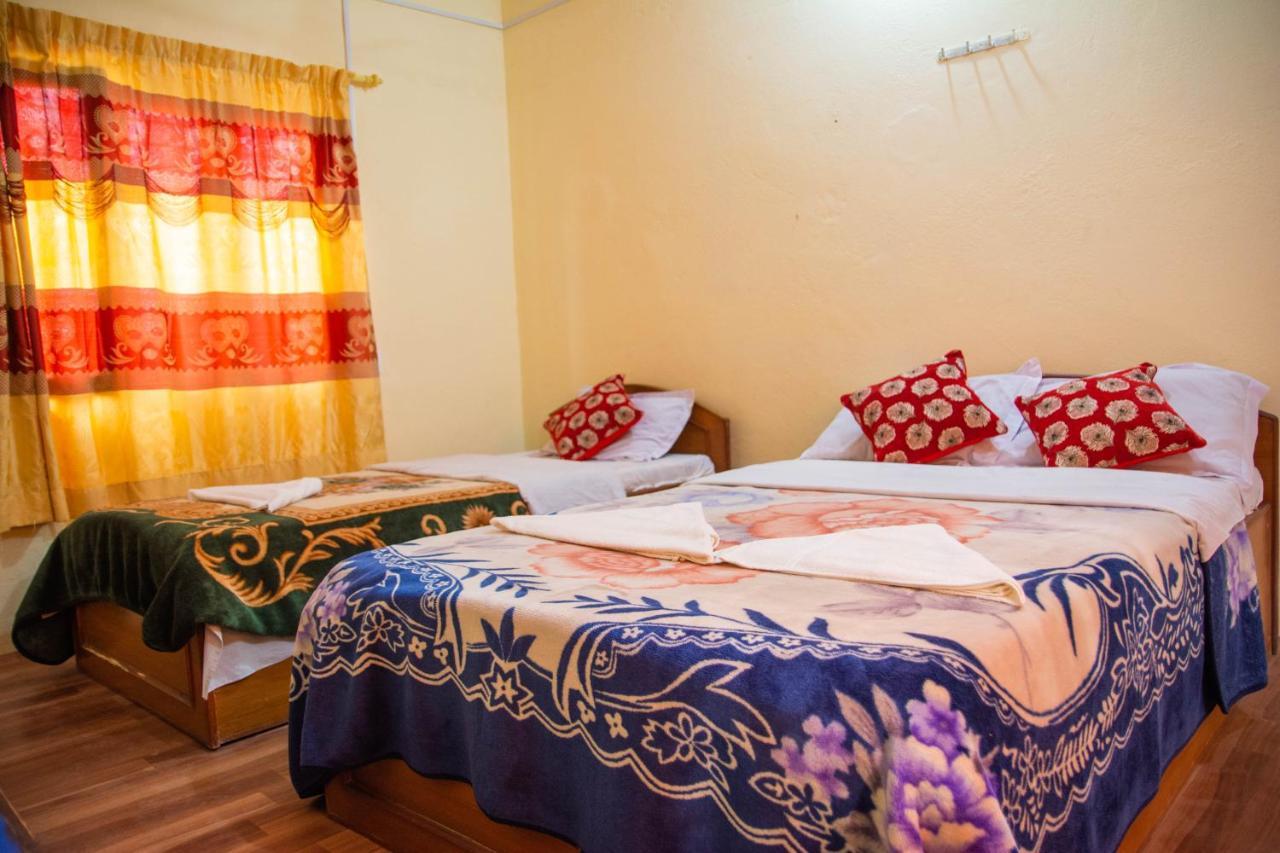 Hotel Plaza Nepal Pokhara Bagian luar foto