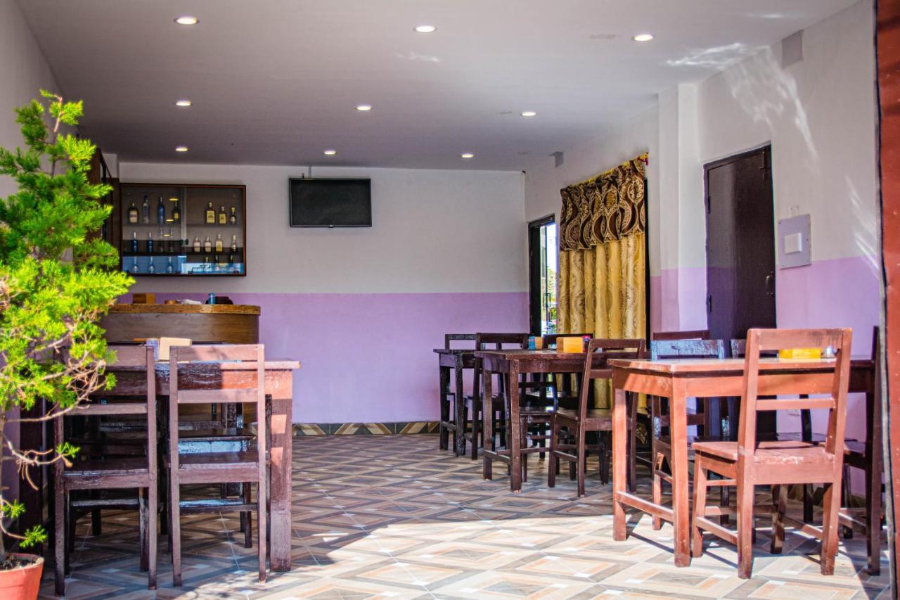 Hotel Plaza Nepal Pokhara Bagian luar foto