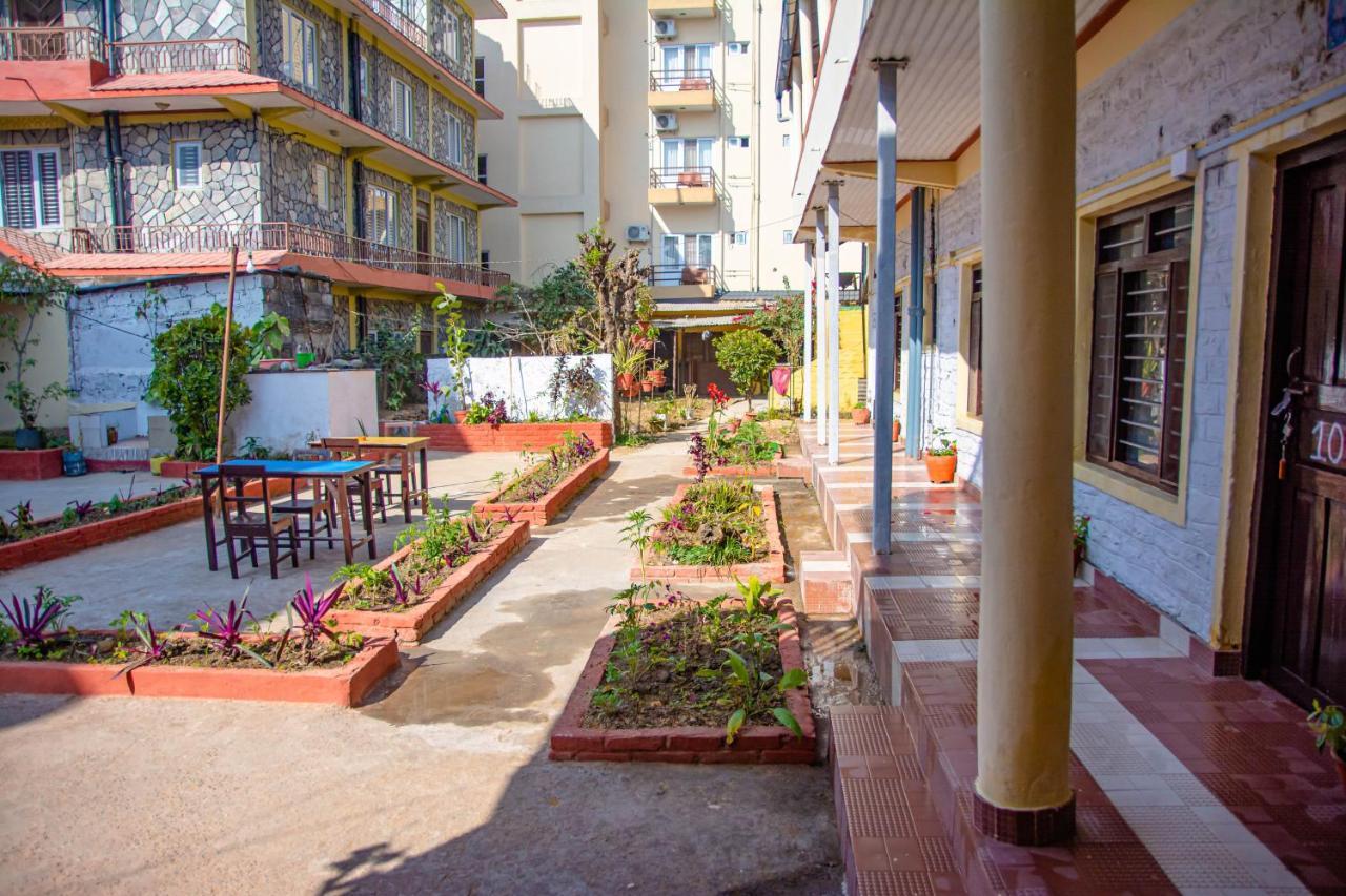Hotel Plaza Nepal Pokhara Bagian luar foto